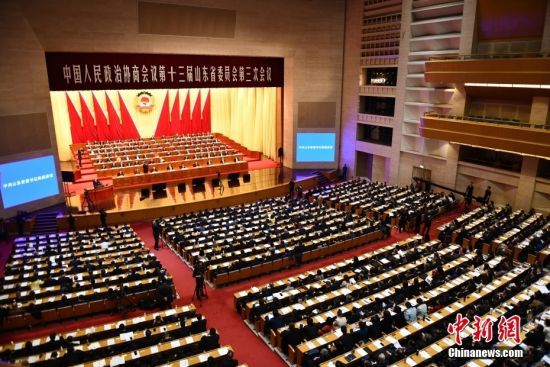 1月19日，中国人民政治协商会议第十三届山东省委员会第三次会议在济南开幕。